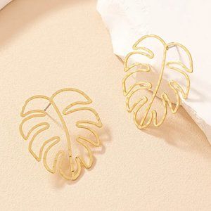 Boho Gold Monstera Leaf Outline Tropical Palm Frond Tree Leaf Stud Earrings NEW
